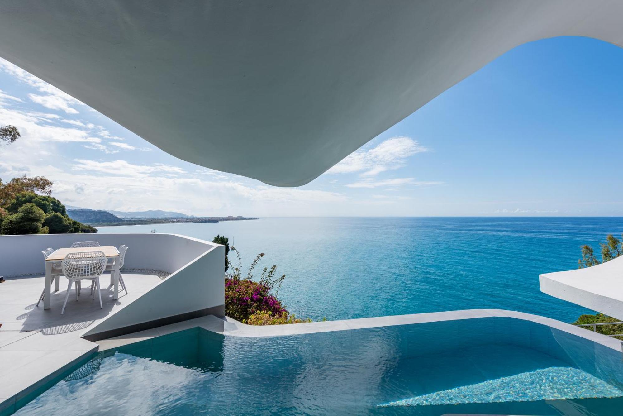 Rentitspain Casa Del Acantilado Piscina Climatizada Salobrena Luaran gambar