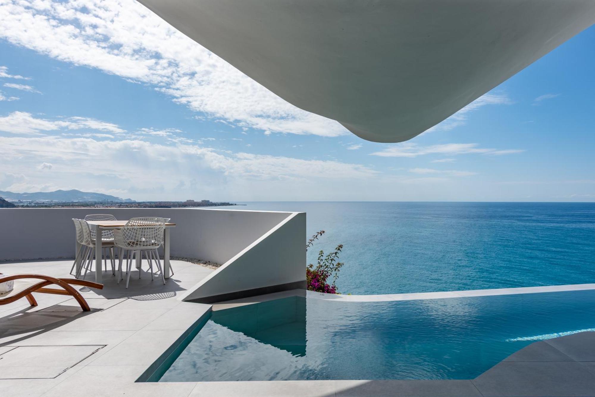 Rentitspain Casa Del Acantilado Piscina Climatizada Salobrena Luaran gambar