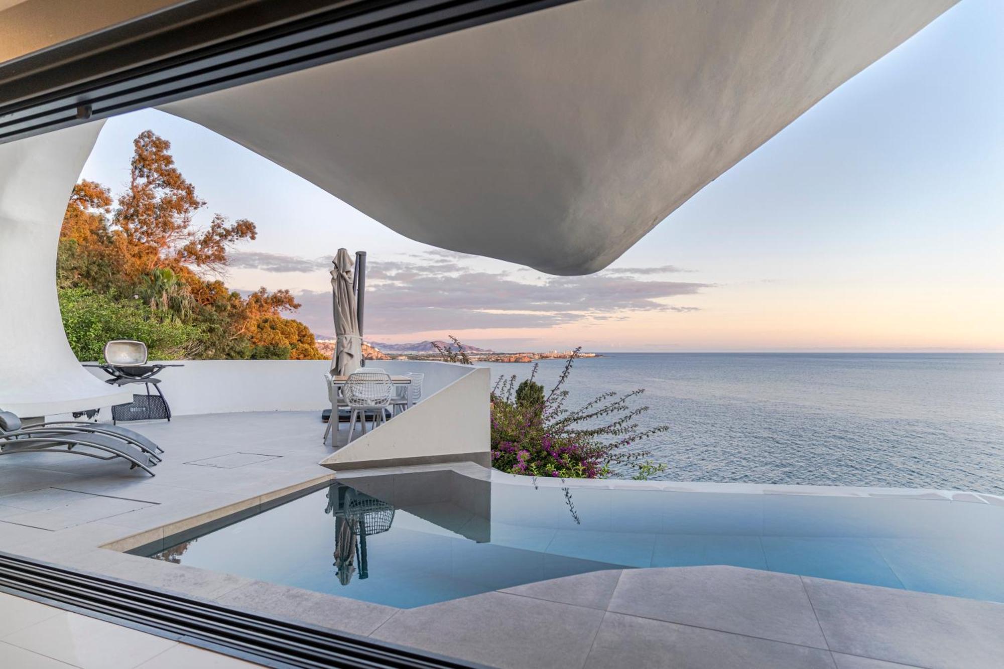 Rentitspain Casa Del Acantilado Piscina Climatizada Salobrena Luaran gambar